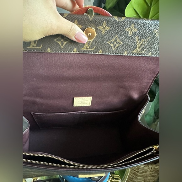 Louis Vuitton Cluny MM Blue Glacial - Picture 12 of 16